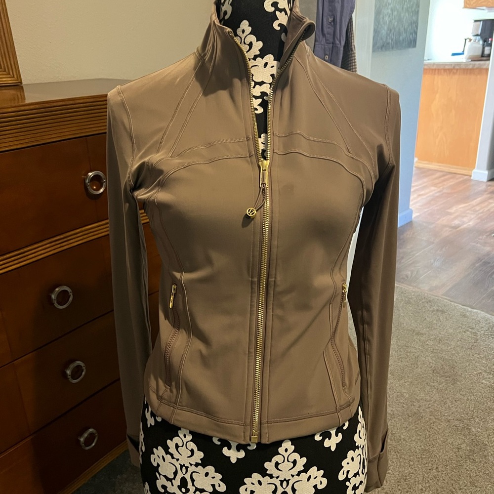 Lululemon Athletica Taupe Utility Jacket with Gold Zipper